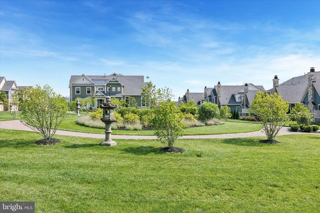 821 GREENWICH DR, Ambler, PA 19002