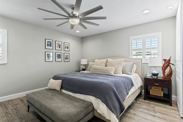 8401 GRANITE PLACE, Tampa, FL 33615