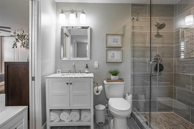 8401 GRANITE PLACE, Tampa, FL 33615