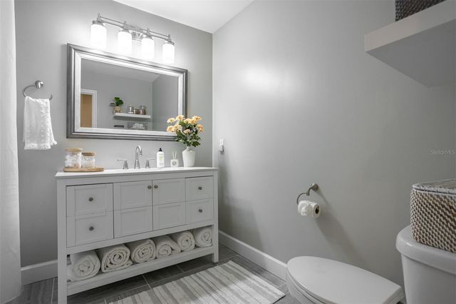 8401 GRANITE PLACE, Tampa, FL 33615