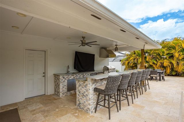 8401 GRANITE PLACE, Tampa, FL 33615