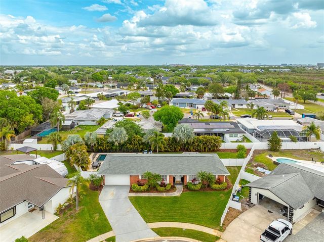 8401 GRANITE PLACE, Tampa, FL 33615