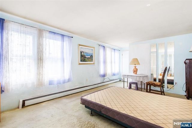 257 Floral, Saddle Brook, NJ 07662