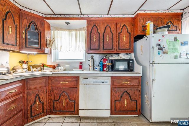 257 Floral, Saddle Brook, NJ 07662