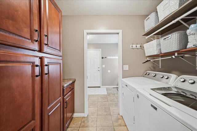 518 Golden Rain Court, Demotte, IN 46310