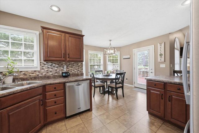 518 Golden Rain Court, Demotte, IN 46310