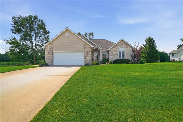 518 Golden Rain Court, Demotte, IN 46310