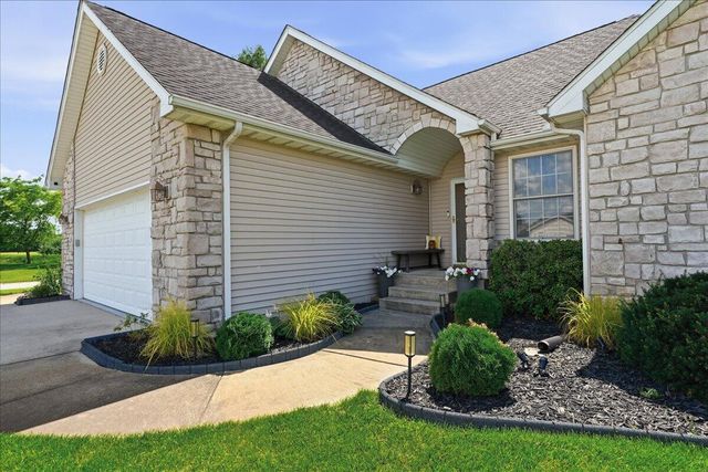 518 Golden Rain Court, Demotte, IN 46310