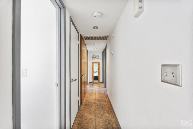 605 Stirrup Avenue, Bakersfield, CA 93307