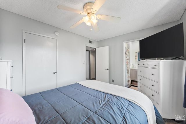 605 Stirrup Avenue, Bakersfield, CA 93307