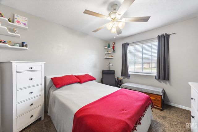 605 Stirrup Avenue, Bakersfield, CA 93307