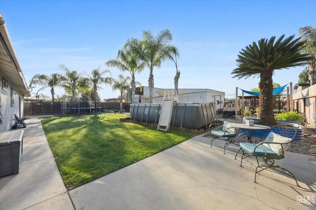 605 Stirrup Avenue, Bakersfield, CA 93307