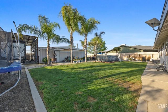 605 Stirrup Avenue, Bakersfield, CA 93307