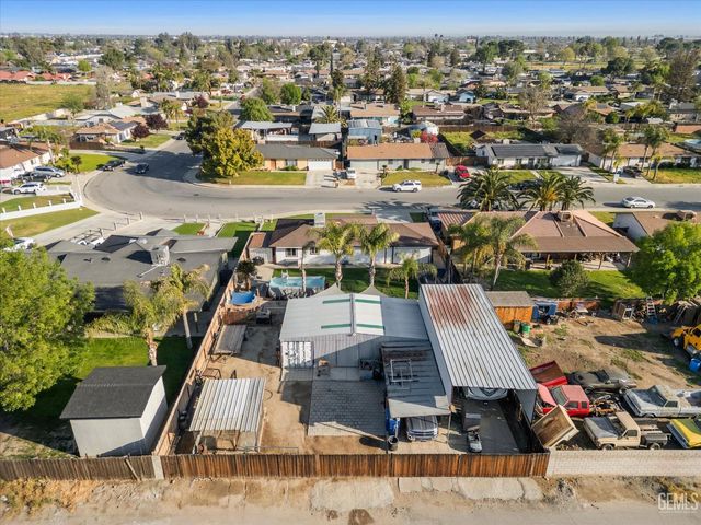 605 Stirrup Avenue, Bakersfield, CA 93307