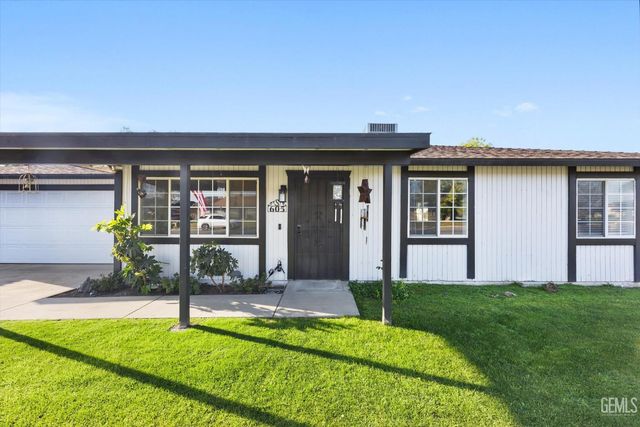 605 Stirrup Avenue, Bakersfield, CA 93307