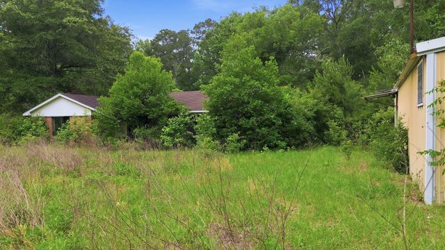 124 White Oak Drive N, Woodbranch, TX 77357