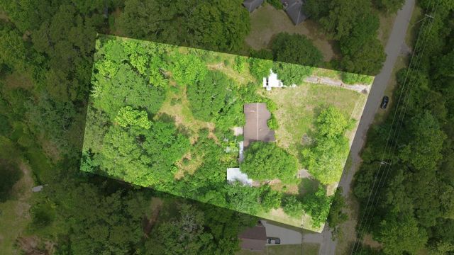 124 White Oak Drive N, Woodbranch, TX 77357