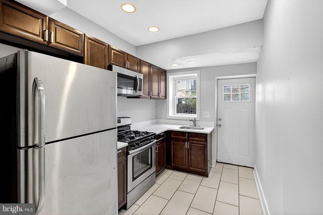 2245 GREENWICH ST, Philadelphia, PA 19146