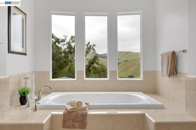 10872 Inspiration Cir, Dublin, CA 94568
