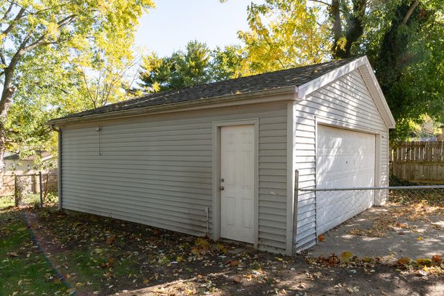 5609 Roanoke Street, Portage, MI 49024