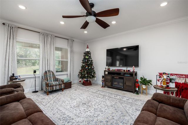 6075 SW 215TH TERRACE, Newberry, FL 32669