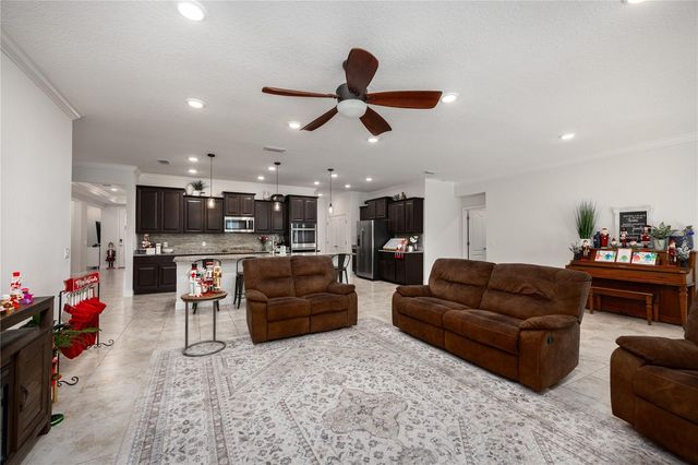 6075 SW 215TH TERRACE, Newberry, FL 32669