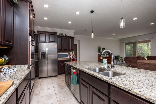 6075 SW 215TH TERRACE, Newberry, FL 32669