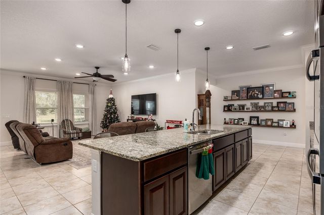 6075 SW 215TH TERRACE, Newberry, FL 32669