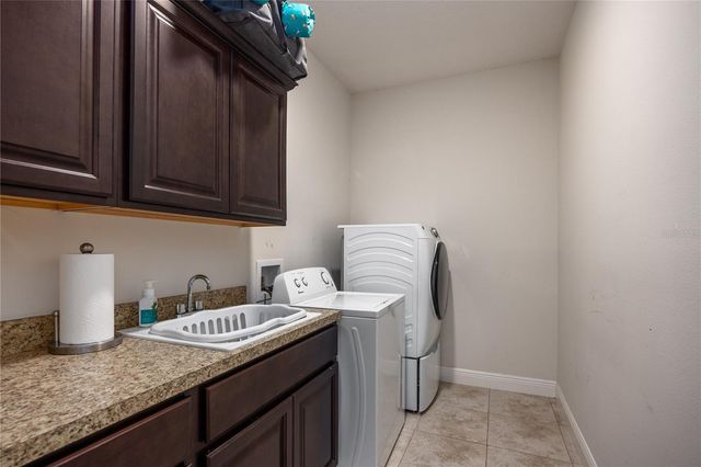 6075 SW 215TH TERRACE, Newberry, FL 32669