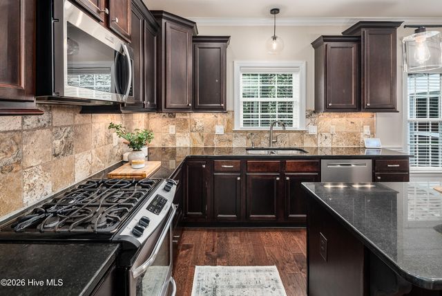 925 Mill Creek Drive, Greenville, NC 27834