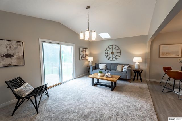 7675 S 41st Avenue, Bellevue, NE 68147