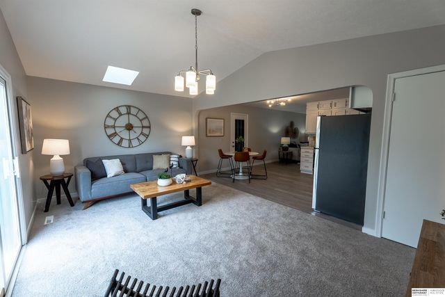 7675 S 41st Avenue, Bellevue, NE 68147