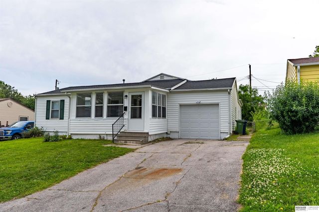 7675 S 41st Avenue, Bellevue, NE 68147