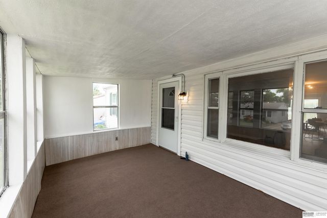 7675 S 41st Avenue, Bellevue, NE 68147
