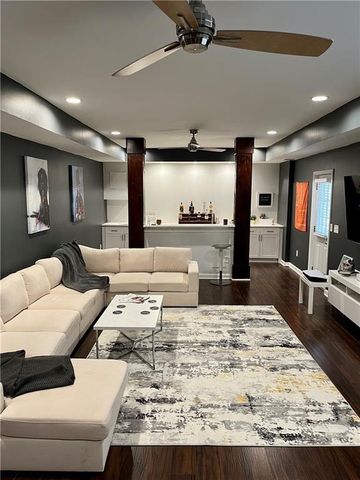 2787 Glenlocke Way NW, Atlanta, GA 30318