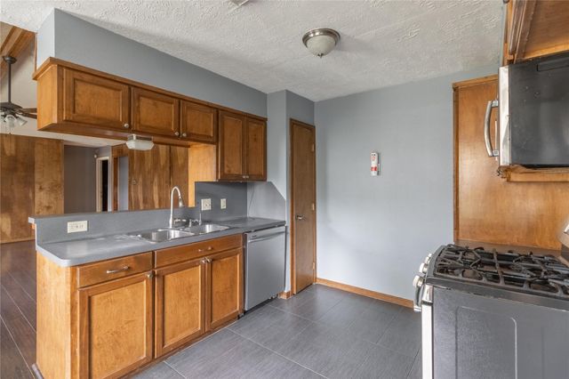 4502 Adobe Lane, Baytown, TX 77521