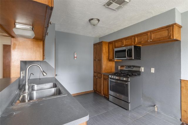 4502 Adobe Lane, Baytown, TX 77521