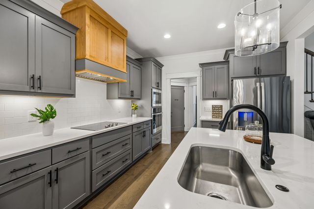 2614 Holly Springs Dr, Murfreesboro, TN 37128
