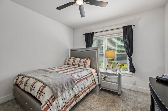 2614 Holly Springs Dr, Murfreesboro, TN 37128