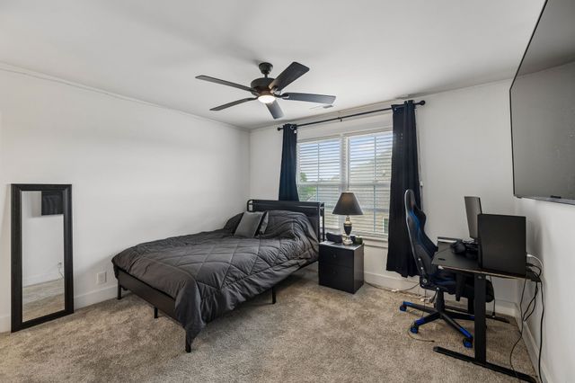 2614 Holly Springs Dr, Murfreesboro, TN 37128
