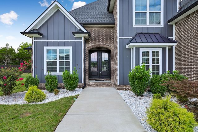 2614 Holly Springs Dr, Murfreesboro, TN 37128