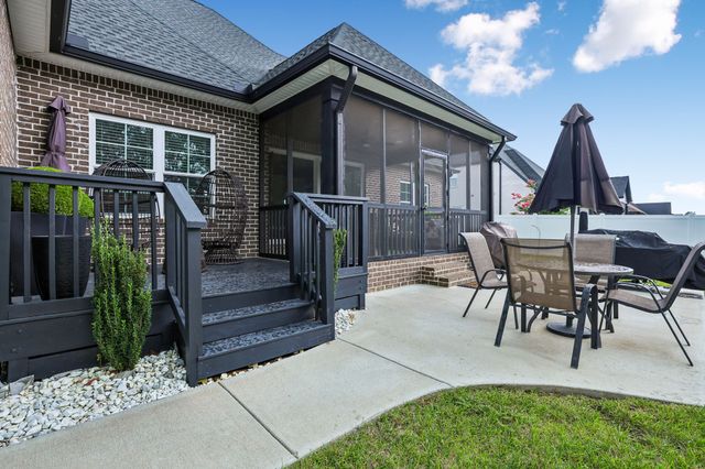 2614 Holly Springs Dr, Murfreesboro, TN 37128