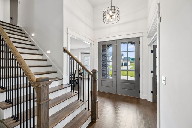 2614 Holly Springs Dr, Murfreesboro, TN 37128