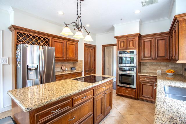 95 Rush Haven Drive, The Woodlands, TX 77381