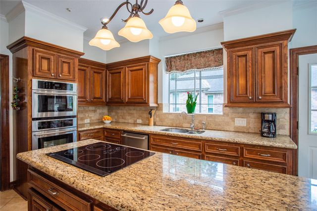 95 Rush Haven Drive, The Woodlands, TX 77381