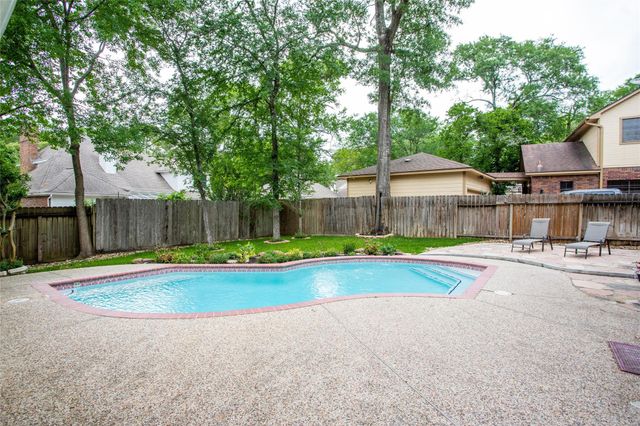 95 Rush Haven Drive, The Woodlands, TX 77381