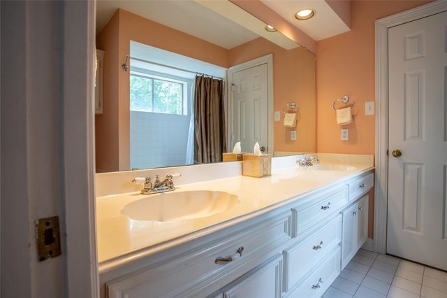 95 Rush Haven Drive, The Woodlands, TX 77381