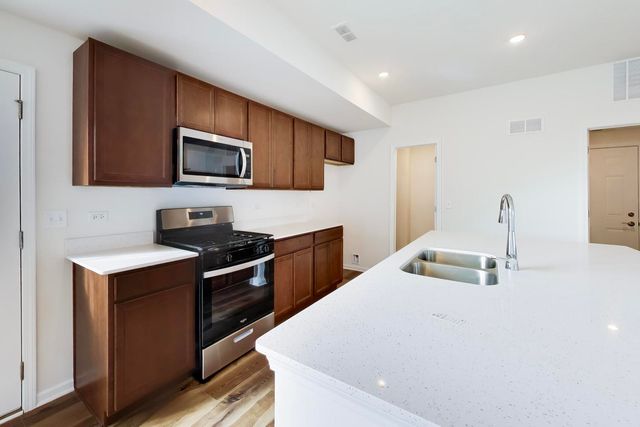 1011 Celebration Drive, Aurora, IL 60504