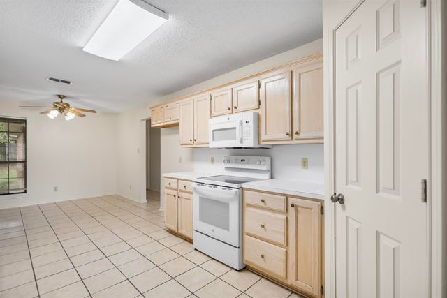 607 Gayle St, Gladewater, TX 75647