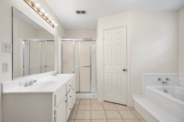 607 Gayle St, Gladewater, TX 75647